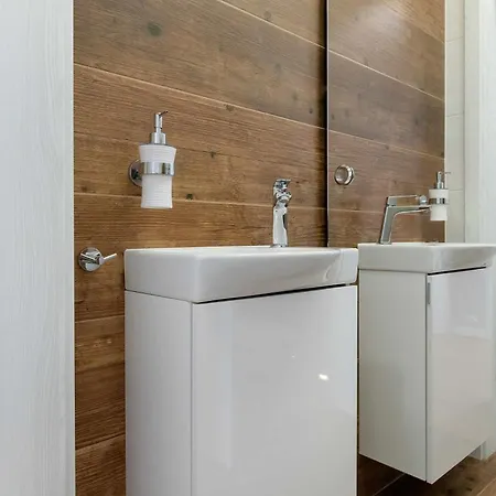 Piekny W Gdansku 2 Sypialnie I Parking By Renters Prestige 格但斯克