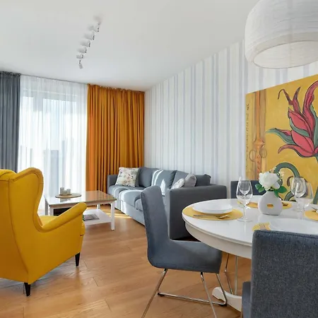 Piekny W Gdansku 2 Sypialnie I Parking By Renters Prestige Lägenhet Gdańsk